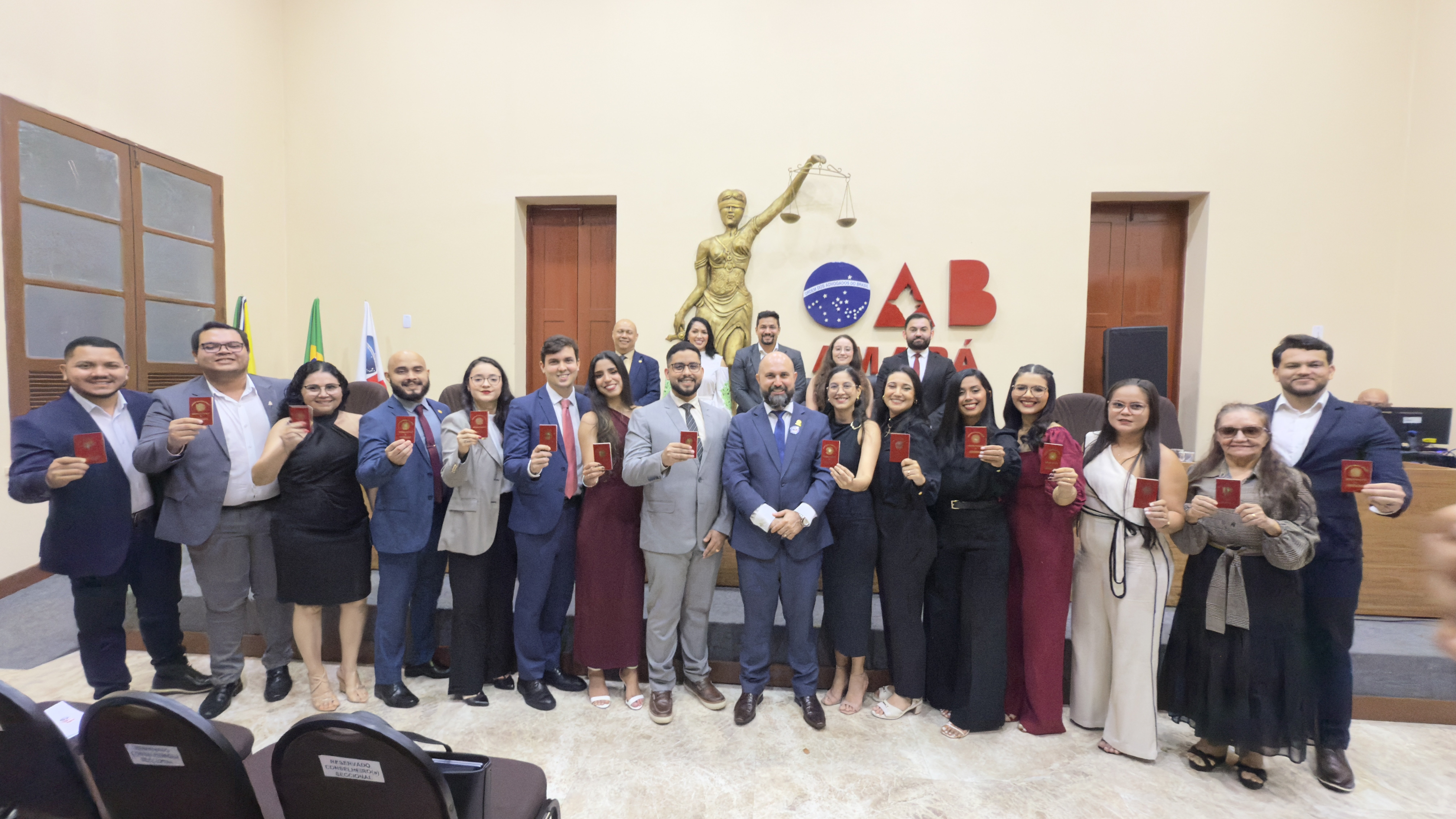 OAB-AP celebra a chegada de 16 novos profissionais da advocacia em posse solene